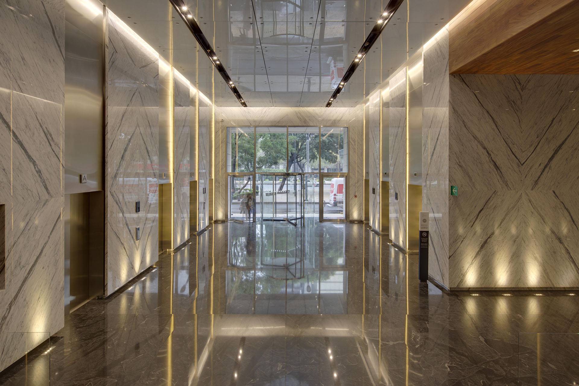 Torre Reforma Latino